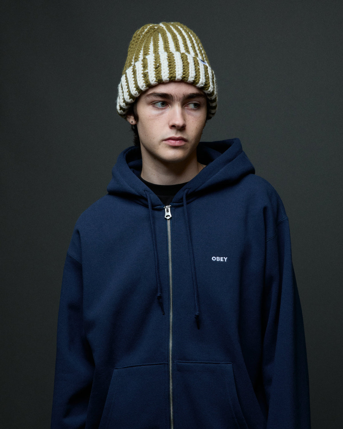 EST. WORKS BOLD ZIP HOOD - Image 4