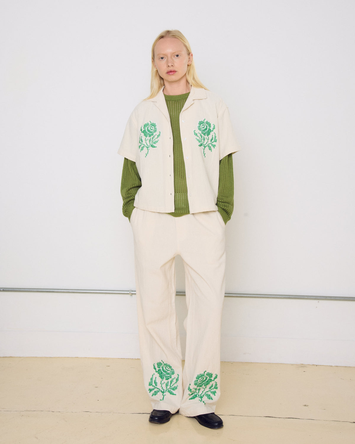 ROSES EMBELLISHED PANT - Image 4